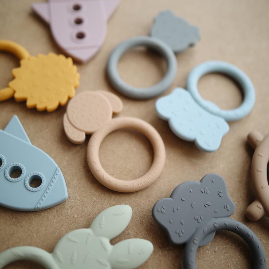 Mushie - Animal / Pretzel Teether